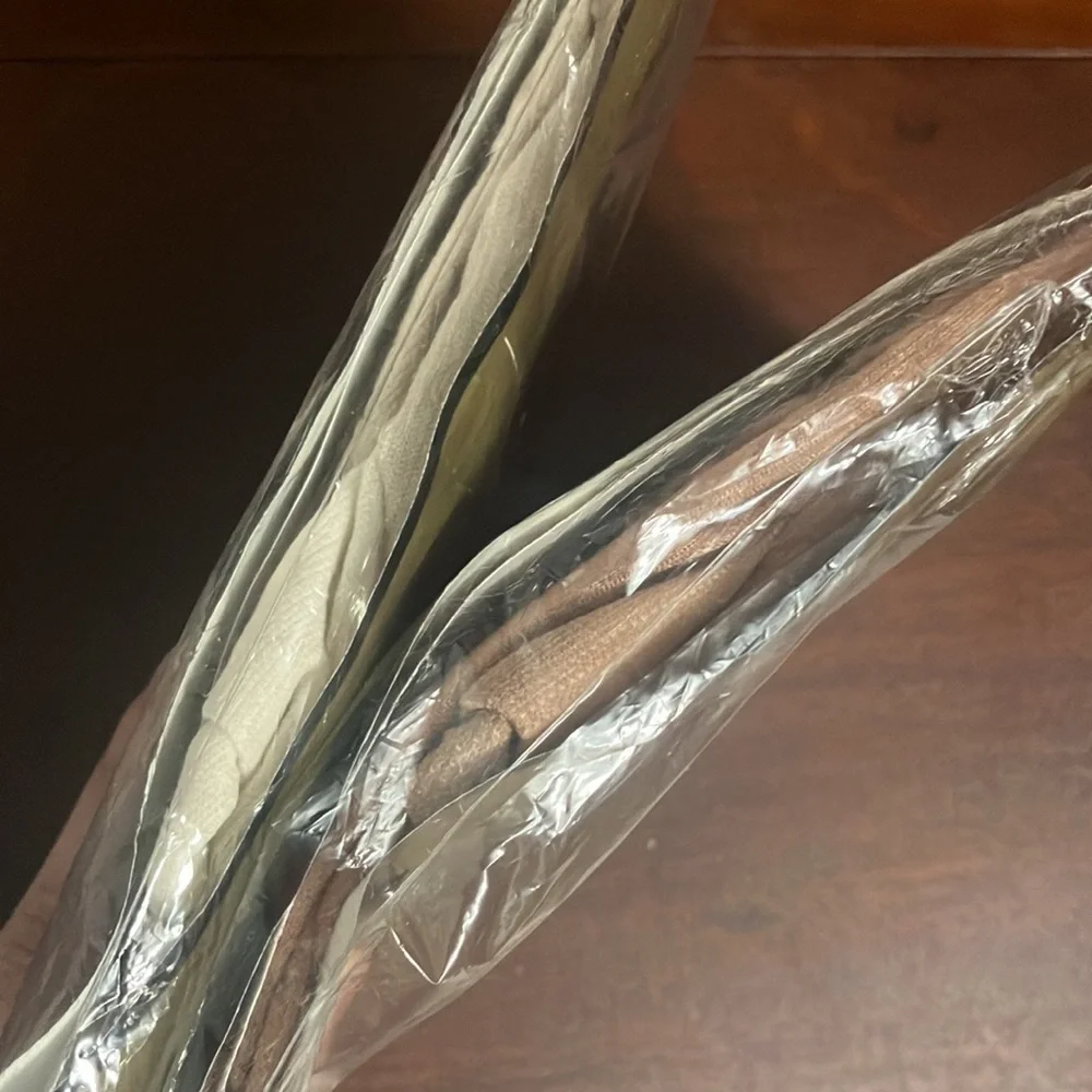 Set of 2 Sealed Silkies Ultra Shapely Perfection Panty Hose Medium Nude & Ivory